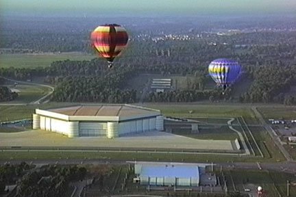 picture from Phantom's Sunrise Sunset II hot air balloon DVD